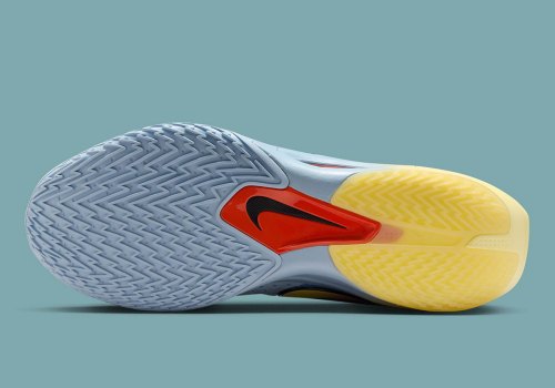 The Nike Zoom GT Cut 3 Sizes Up A “Glacier Blue” Makeover(pic5) The Nike Zoom GT Cut 3 Sizes Up A “Glacier Blue” Makeover(pic5)