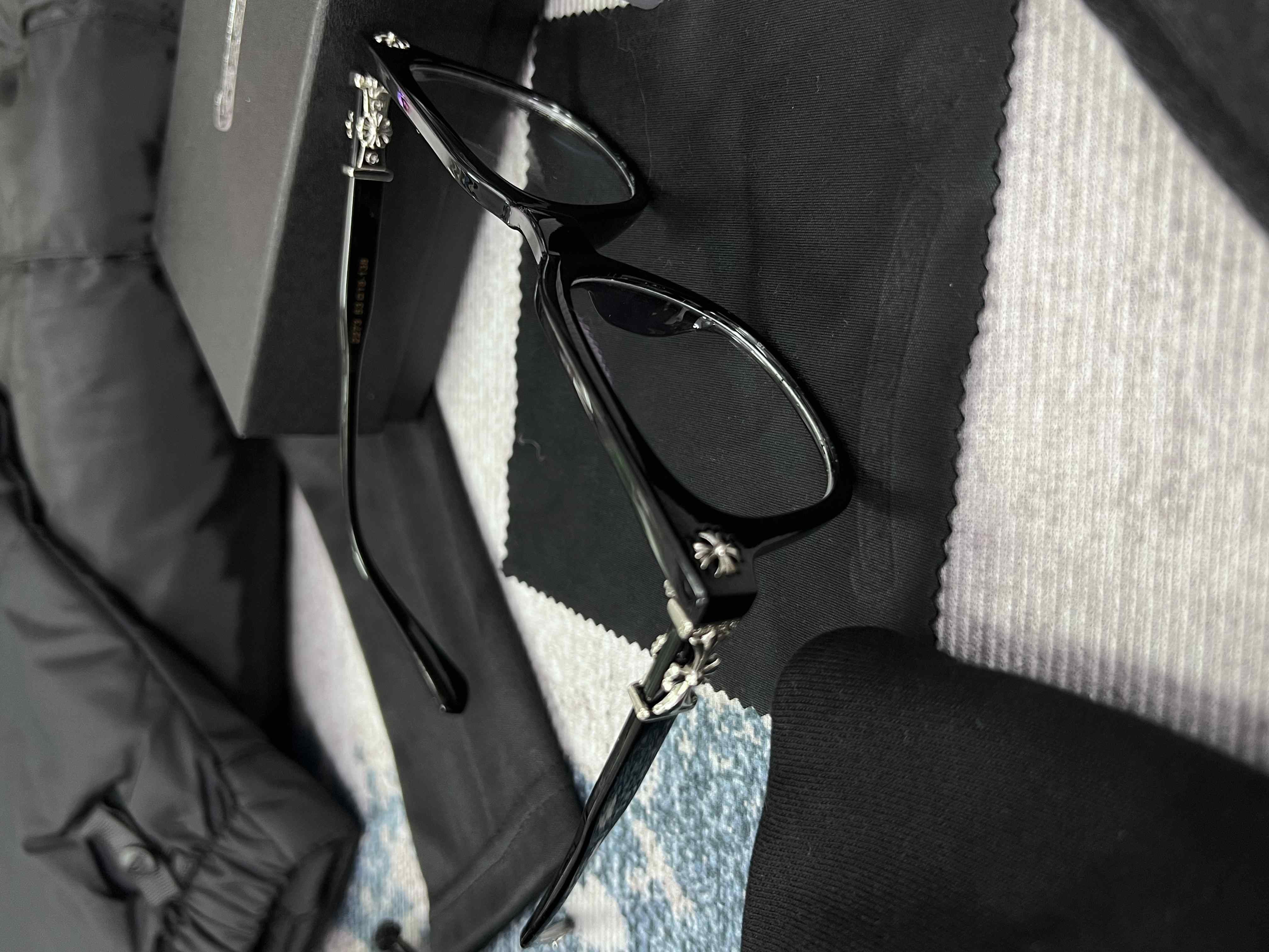 4 (2)_compressed.jpg